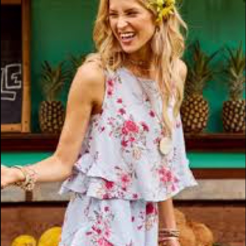 *NWT* Altar’d State Effie Top